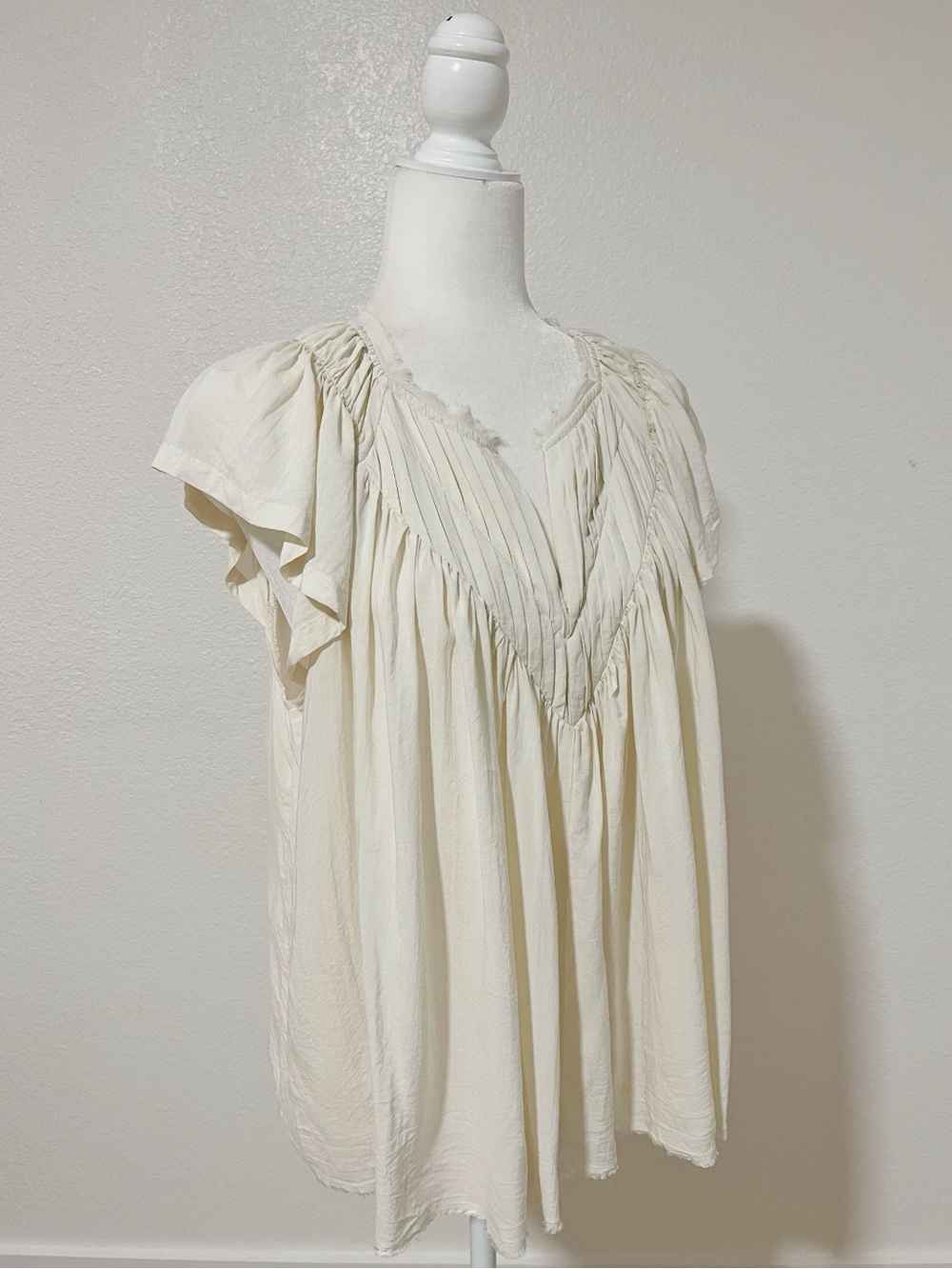 Grade & Gather Boho Cream Flutter Sleeve Blouse Size Medium
